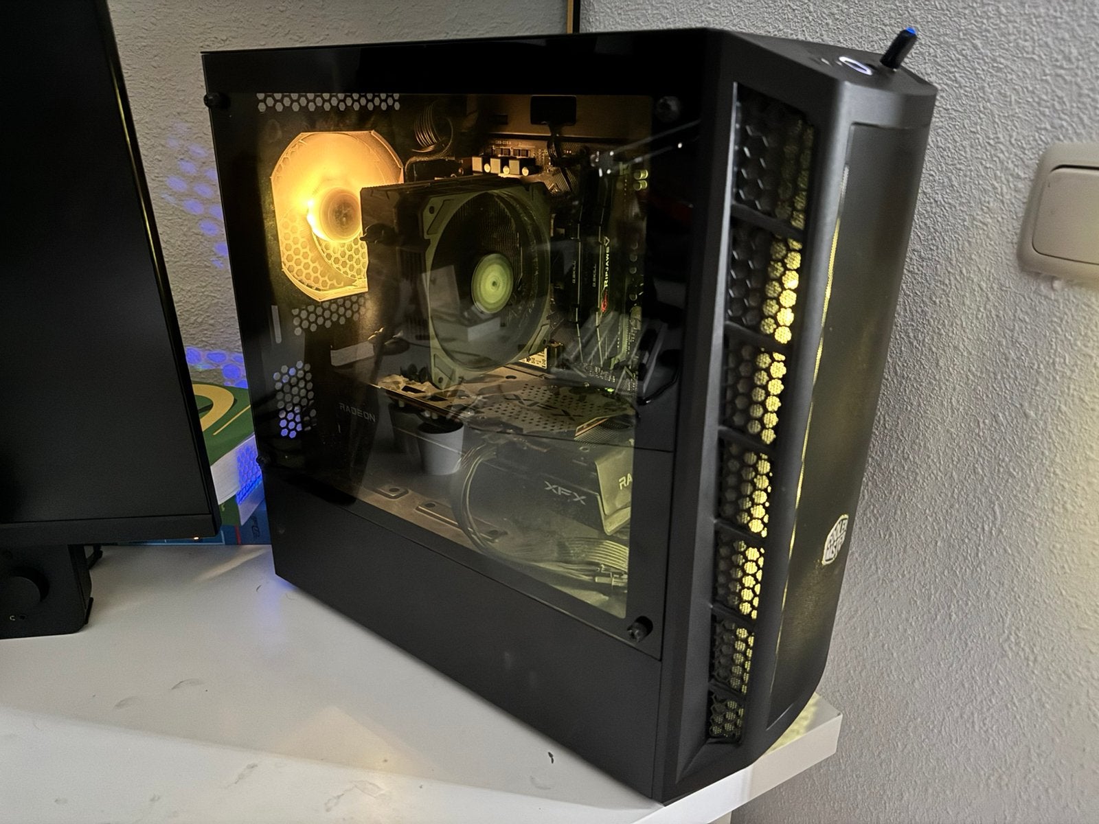 Krachtige Gaming PC - AMD Ryzen 5, RX 7600, 16GB RAM, Computers en Software, Ophalen, AMD Ryzen 5, Zo goed als nieuw, Gaming