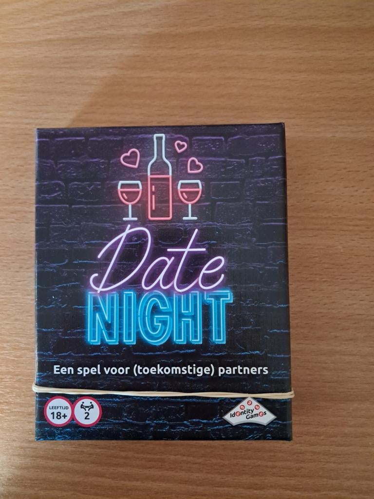 Date Night spel - Een spel voor (toekomstige) partners, Een of twee spelers, Ophalen of Verzenden, Zo goed als nieuw, Identity Games