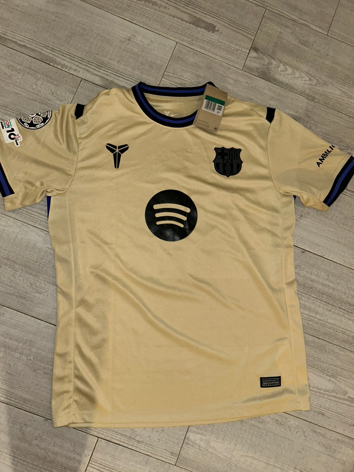 FC Barcalona shirt. €75, Maat XL, Ophalen of Verzenden, Nieuw, Shirt