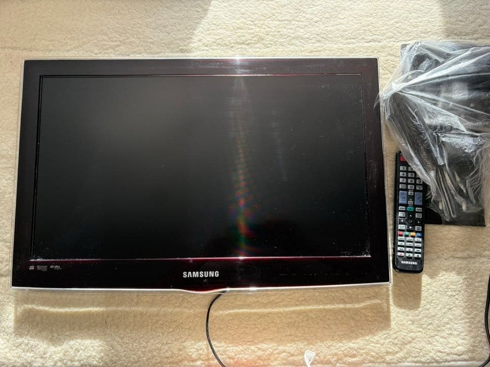 Samsung 26 inch HD tv inclusief verstelbare muurbeugel, 50 Hz, Ophalen of Verzenden, Zo goed als nieuw, Samsung
