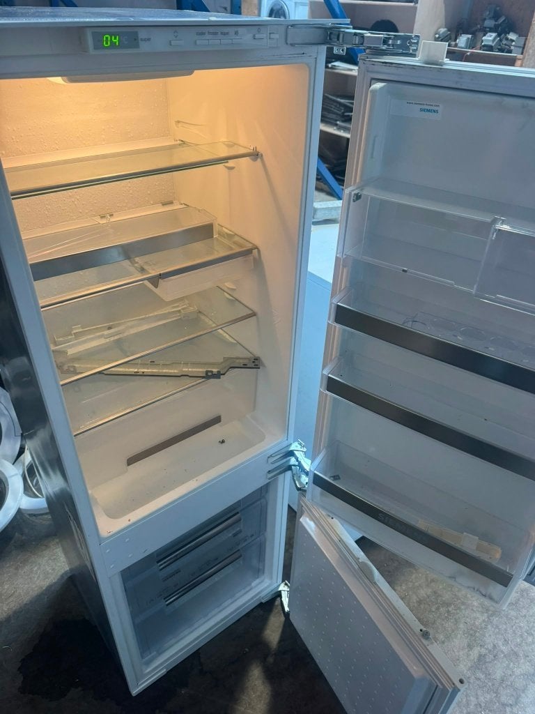 De Siemens KI28SA50158 cm hoge koelkast uniek!, 200 liter of meer, Zo goed als nieuw, 45 tot 60 cm, Met vriesvak