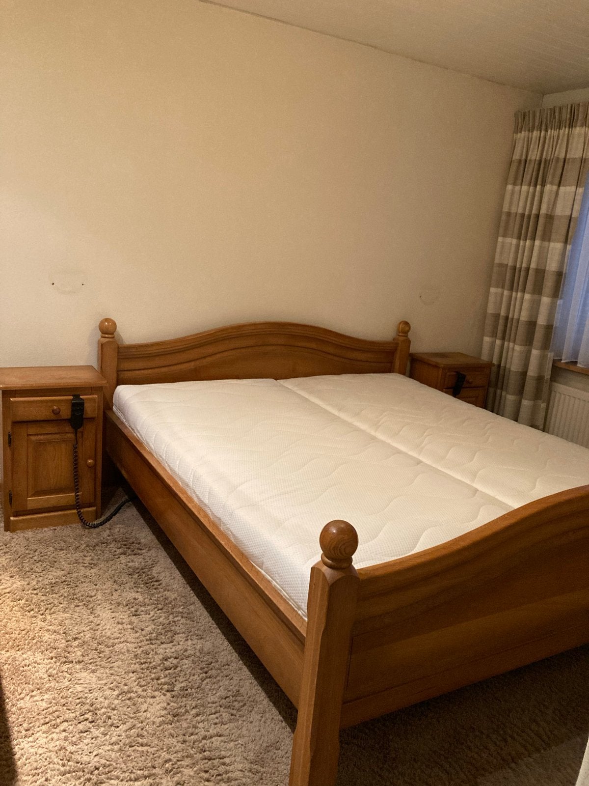 Houten tweepersoonsbed verstelbare lattenbodems 2x90 x200 cm, Huis en Inrichting, Slaapkamer | Bedden, Ophalen, Bruin, Tweepersoons