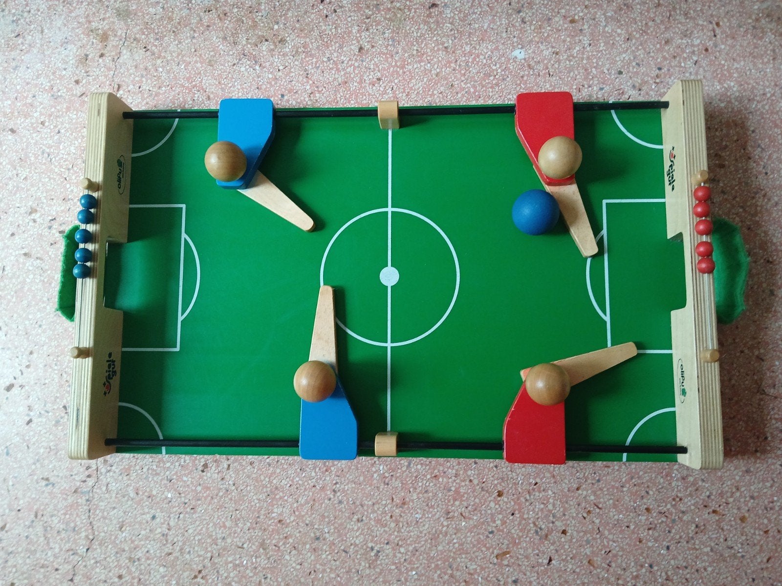 020/OLIFU VOETBALSPEL/VOETBALTAFEL/WK SHIRT/HOUTEN SPEELGOED, Ophalen