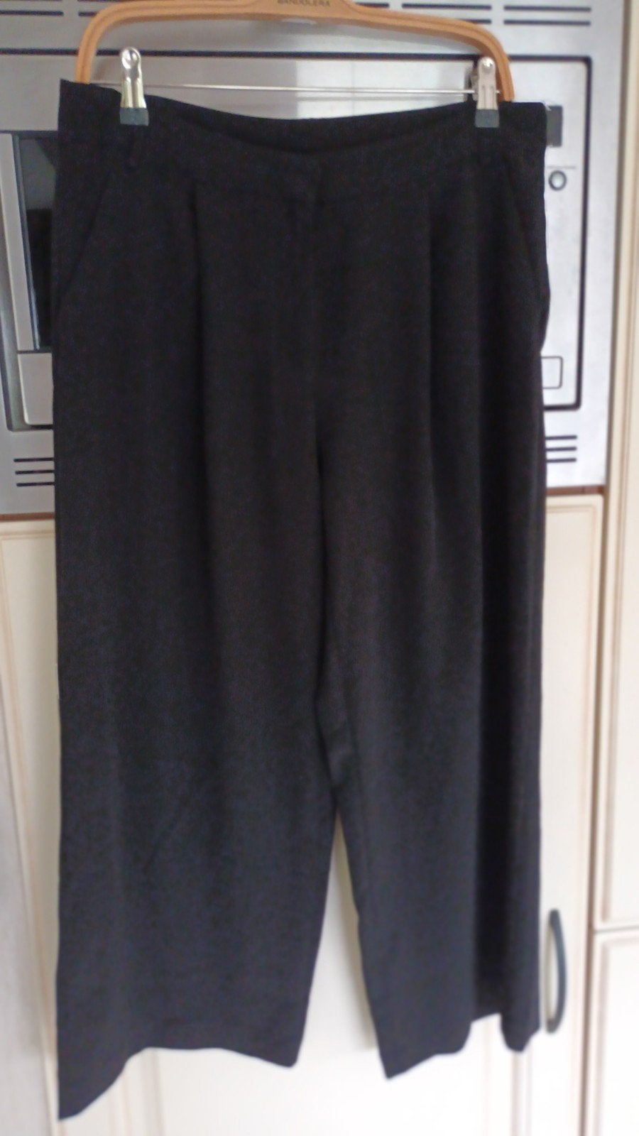 Monki Zwart Broek Maat 42, Zwart, Maat 42/44 (L), Ophalen of Verzenden, Zo goed als nieuw
