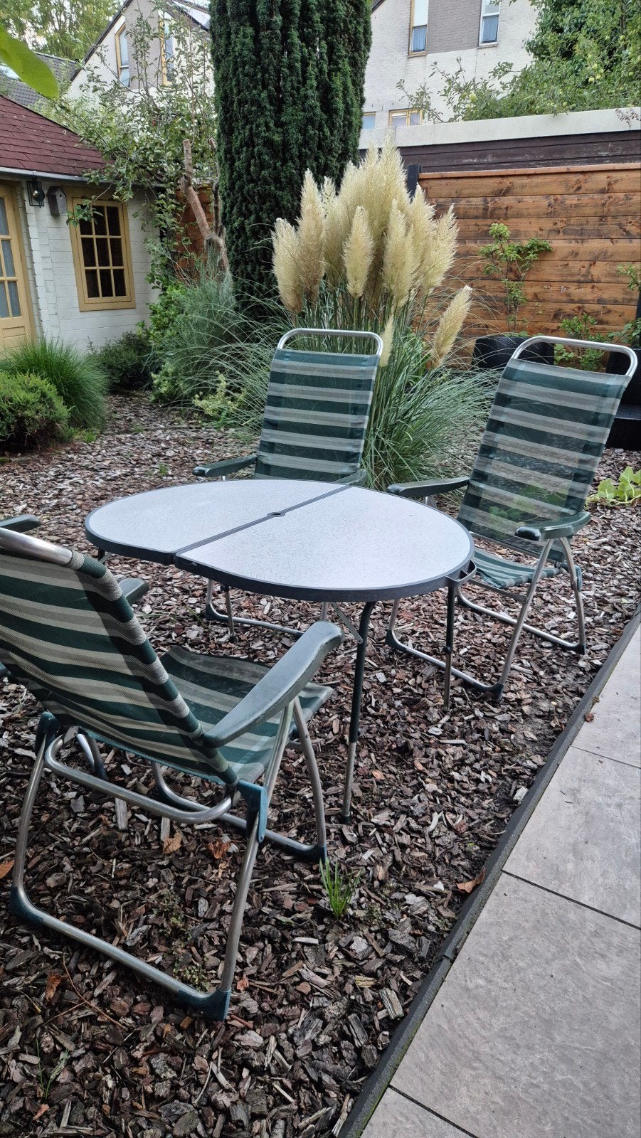 Crespo campingtafel met 4 stoelen (incl. 1 rode stoel), Ophalen, Gebruikt, Aluminium, Stoel
