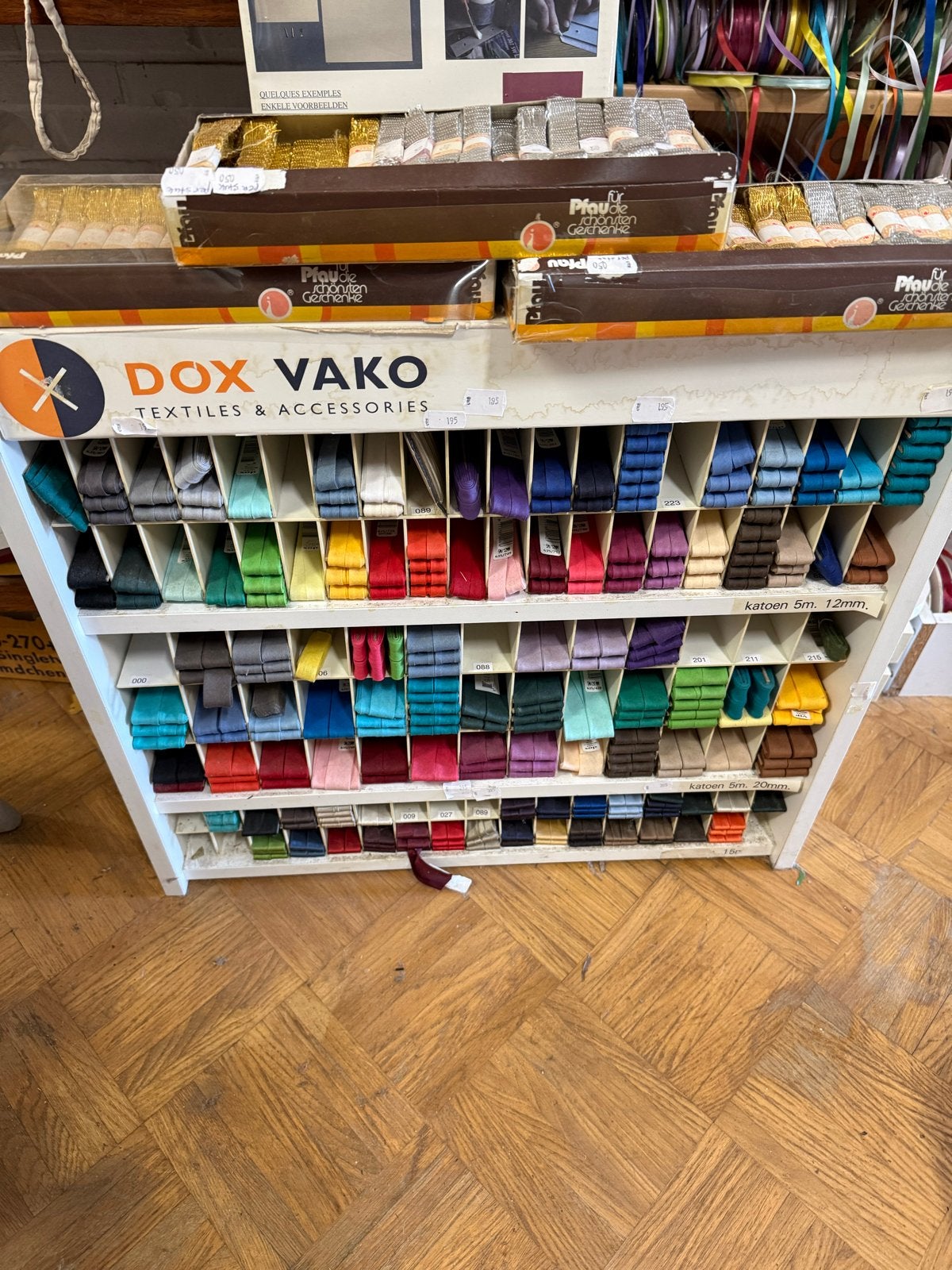 GEHELE DISPLAY Dox Vako Katoen Lint, Ophalen, Meerkleurig, Nieuw, Katoen