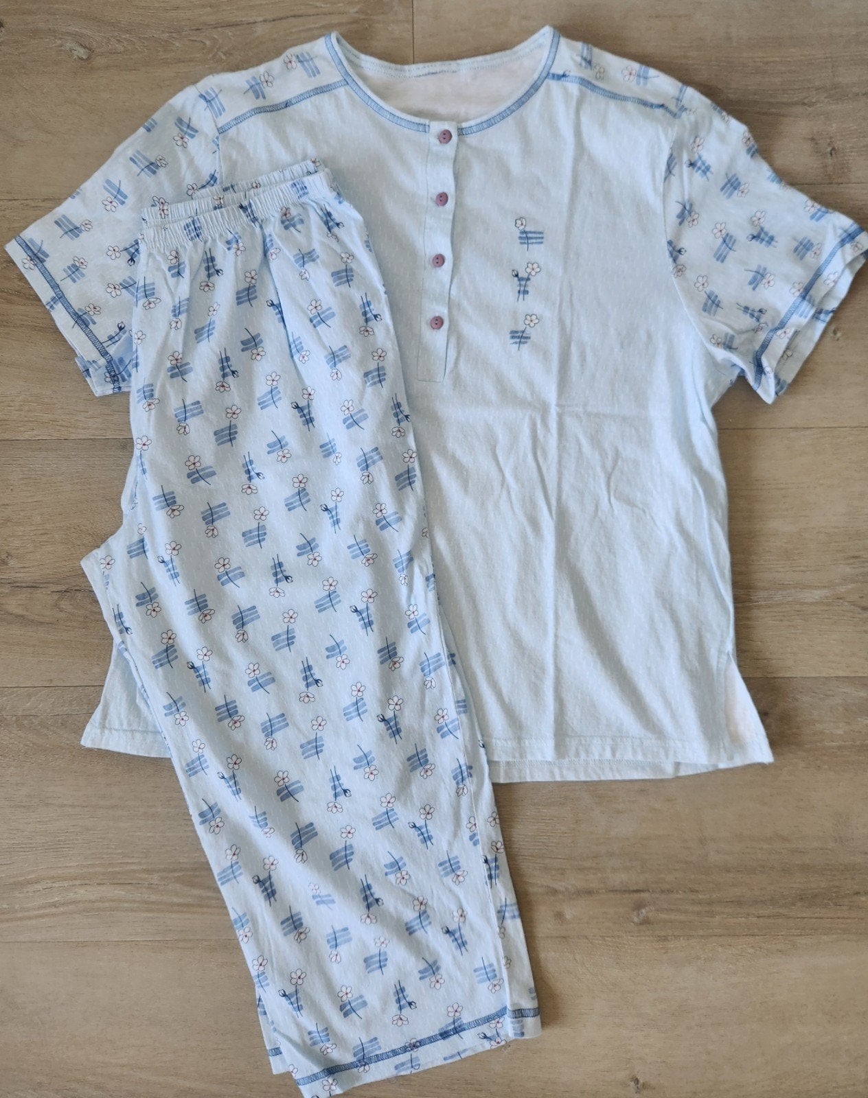 Dames capri pyjama set, kleur licht blauw , maat XL, Kleding | Dames, Ophalen of Verzenden, Zo goed als nieuw, Maat 46/48 (XL) of groter