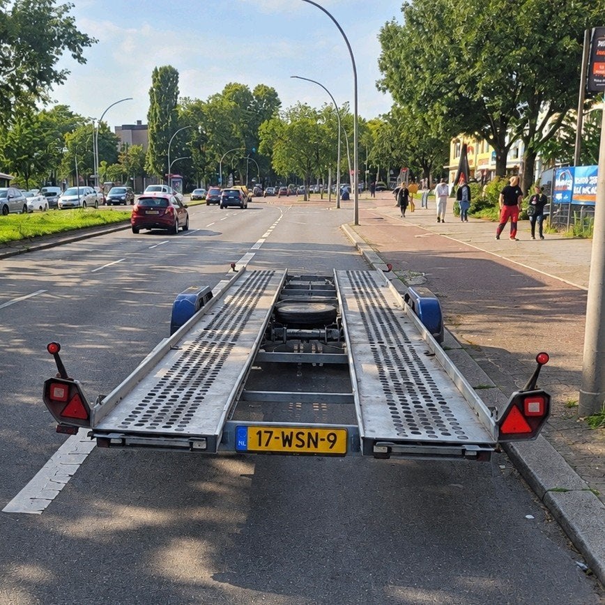 duo autoambulance 2 auto's  techau 3500kg, Ophalen