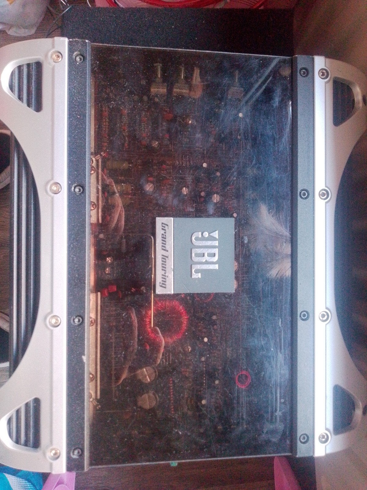 Nette JBL versterker, Ophalen