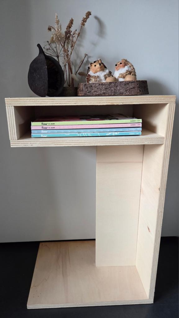 Houten bijzettafeltje/nachtkastje, hal kastje, Ophalen, 25 tot 50 cm, Rond, 50 tot 100 cm