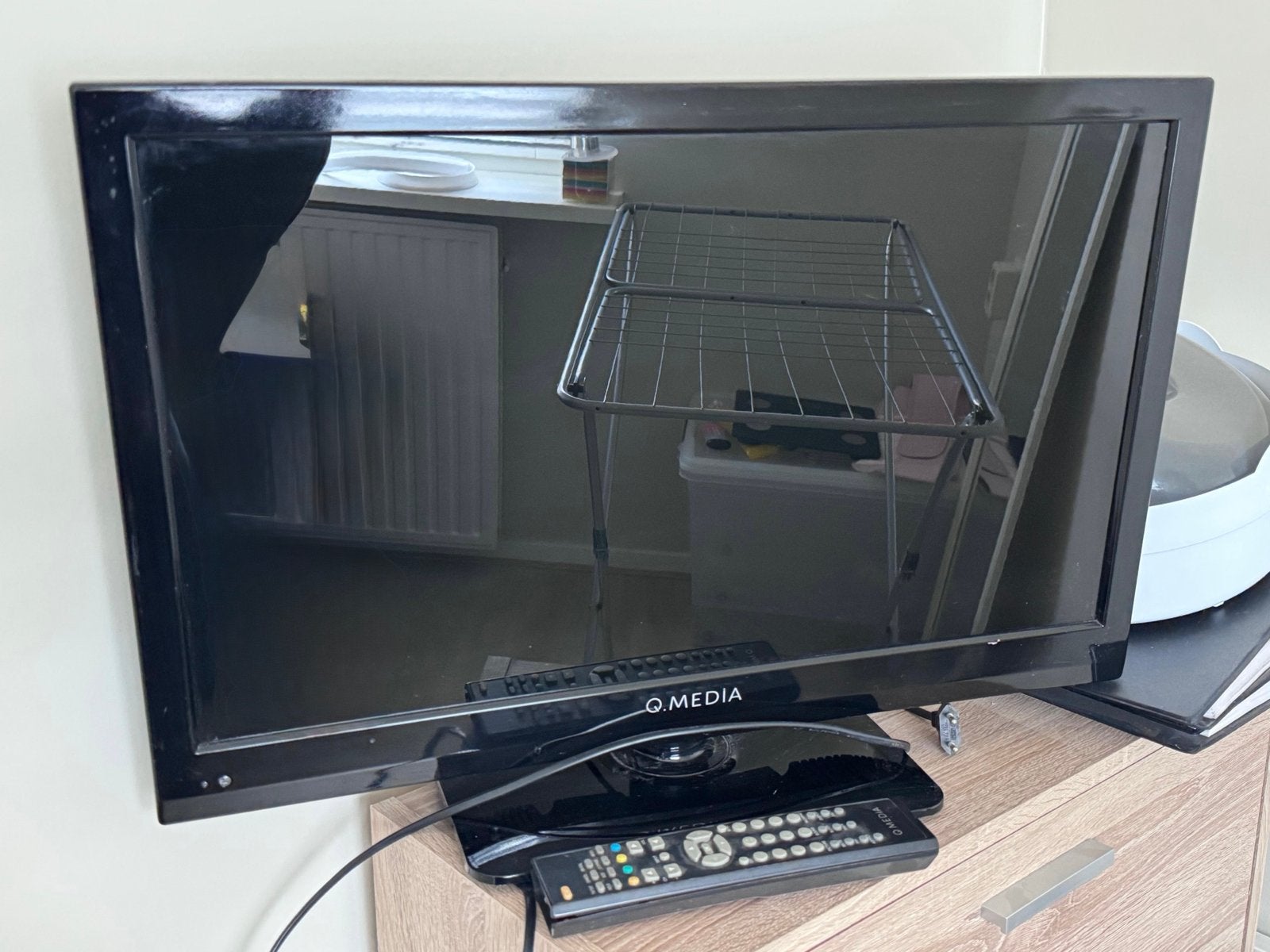 Q.MEDIA TV met afstandsbediening - Goede staat, Gebruikt, LCD, 40 tot 60 cm, Ophalen
