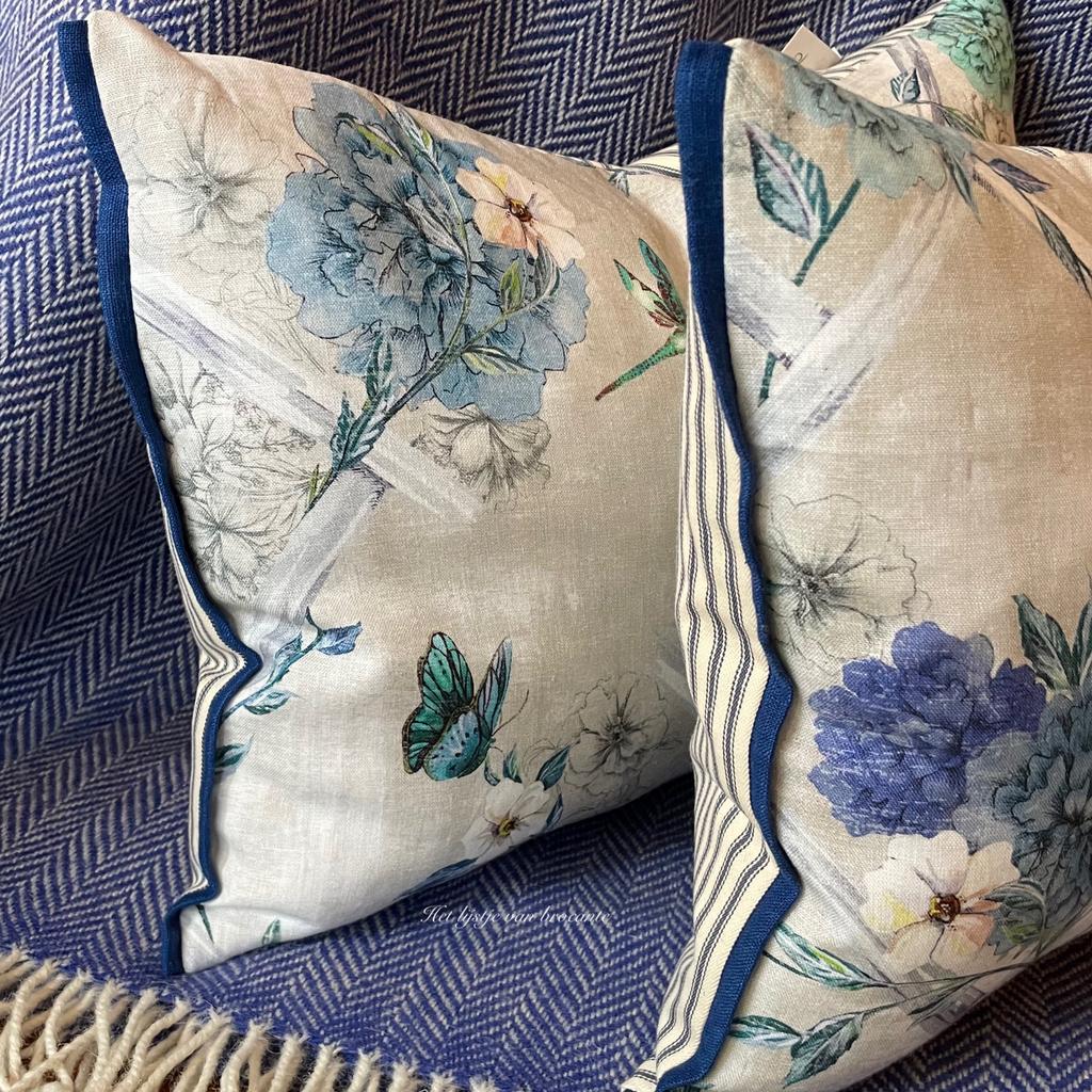Handgemaakte SET kussens Osbourne & Little Rosanna Trellis, Westdijk 41 3241 GT Middelharnis, Blauw, Ophalen of Verzenden, Info@hetlijstjevanbrocante.nl