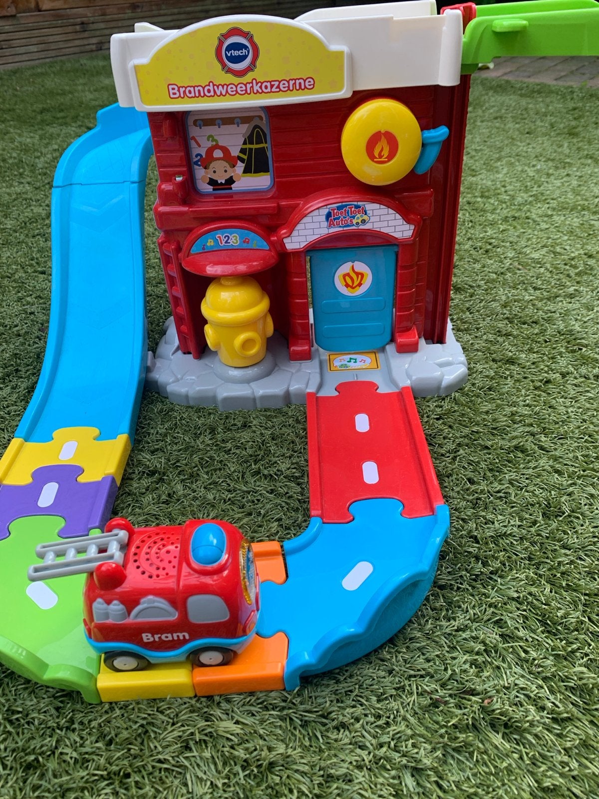 VTech Toet Toet Auto's Brandweerkazerne met Brandweerauto, Ophalen of Verzenden, Zo goed als nieuw