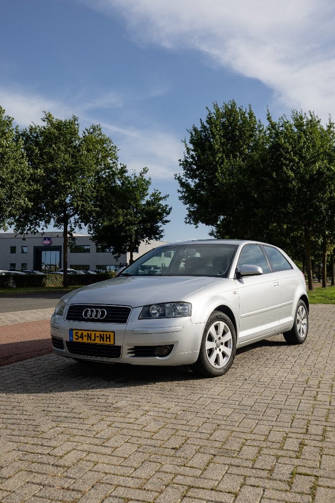 Audi A3 1.6 Ambiente 1.6 (2003) met 1 jaar APK, Auto's, Voorwielaandrijving, 4 cilinders, Leder en Stof, 1200 kg