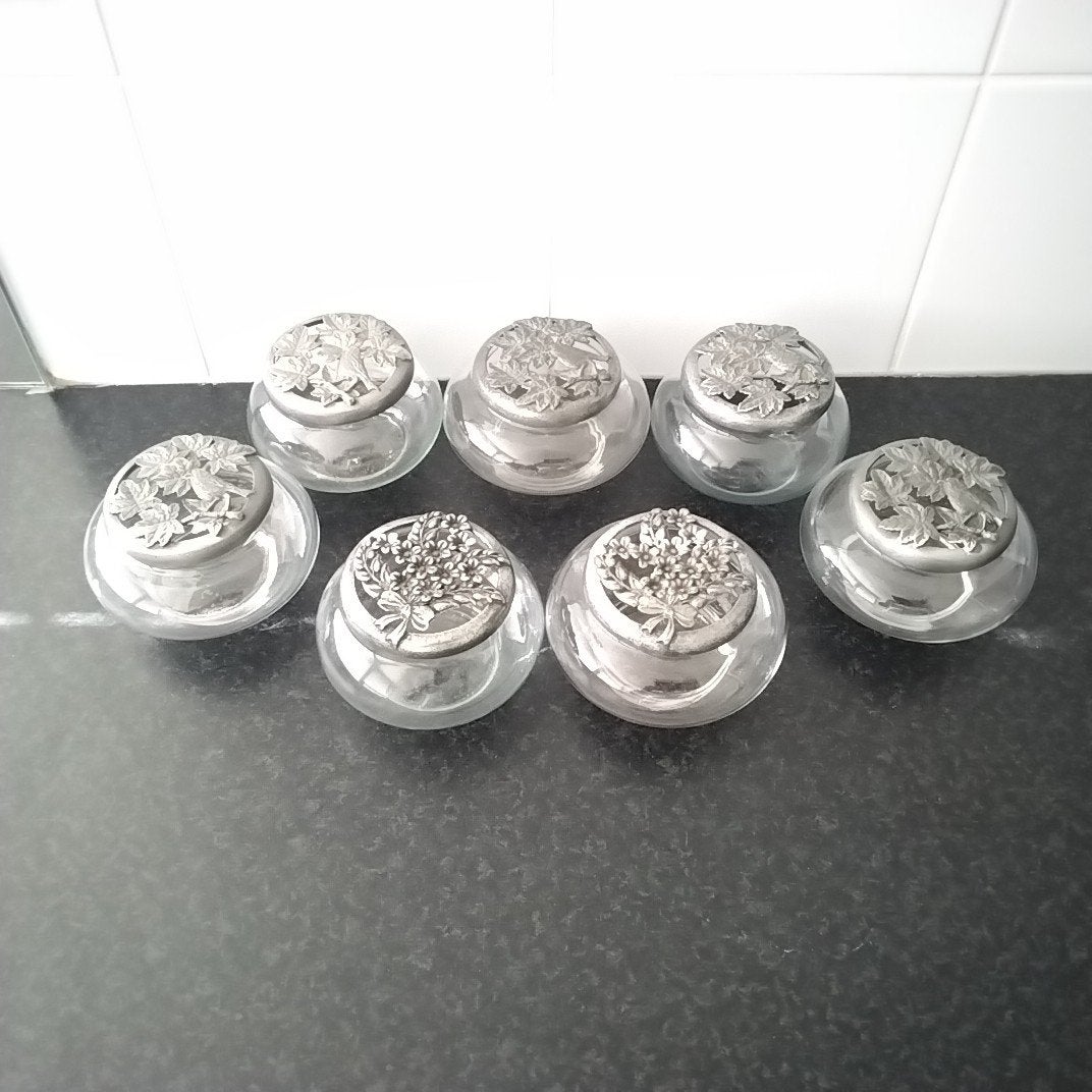 7 Vintage Potpourri Schaaltjes met Tinnen Deksel, Antiek en Kunst, Ophalen of Verzenden