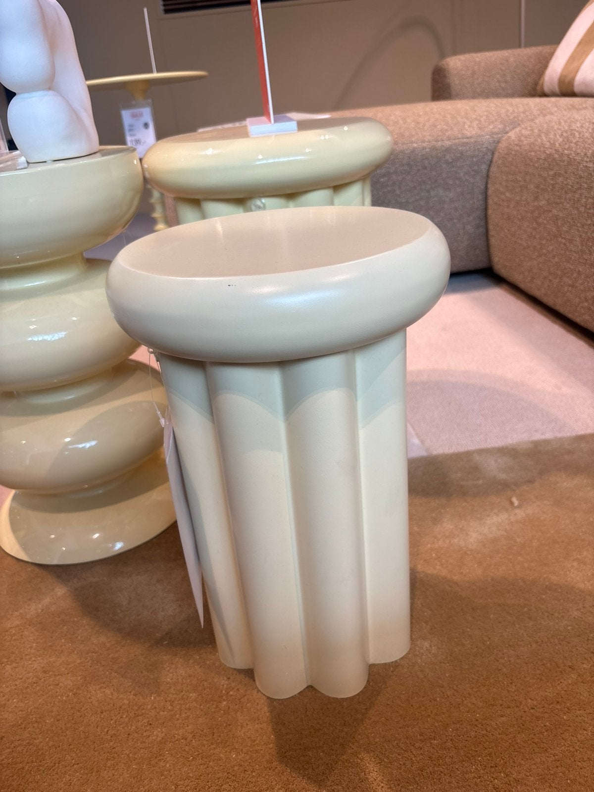 Bijzettafel montel, Ophalen