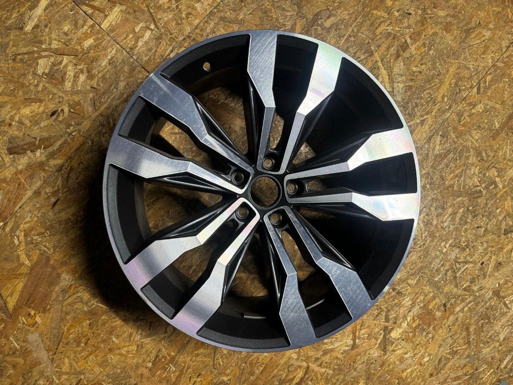 Volkswagen Tiguan velg 20", Auto-onderdelen, Banden en Velgen, Ophalen, Gebruikt, Velg(en), 20 inch