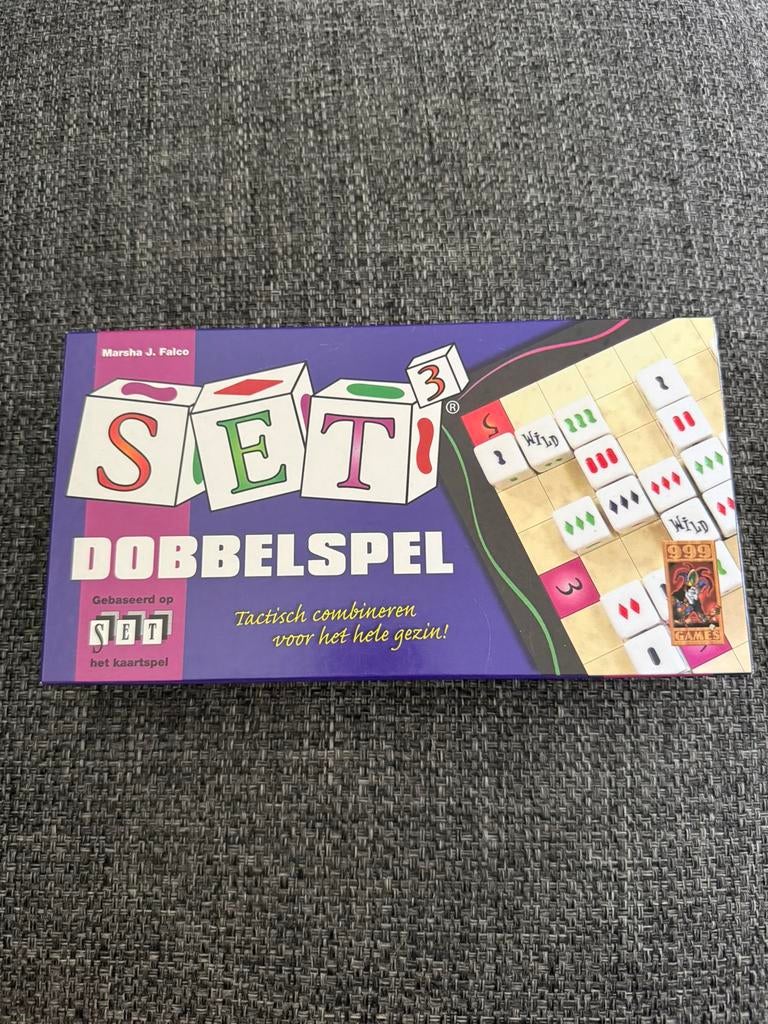 SET Dobbelspel Tactisch combineren voor het gezin! 999 games, Ophalen of Verzenden, Zo goed als nieuw