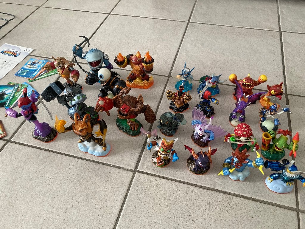 Skylanders Giants Wii + Portal. Alle 8 Giants & Elementen!, Spelcomputers en Games, Avontuur en Actie, Gebruikt, 2 spelers, Ophalen of Verzenden