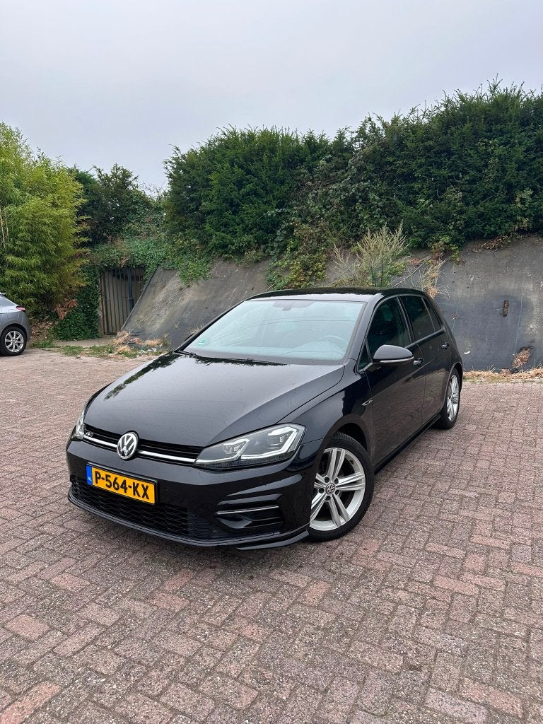 VW Golf 7.5 190 PK 08-2018 | 3x R-Line | Virtual Cockpit, Stof, 1498 cc, 4 cilinders, 150 pk