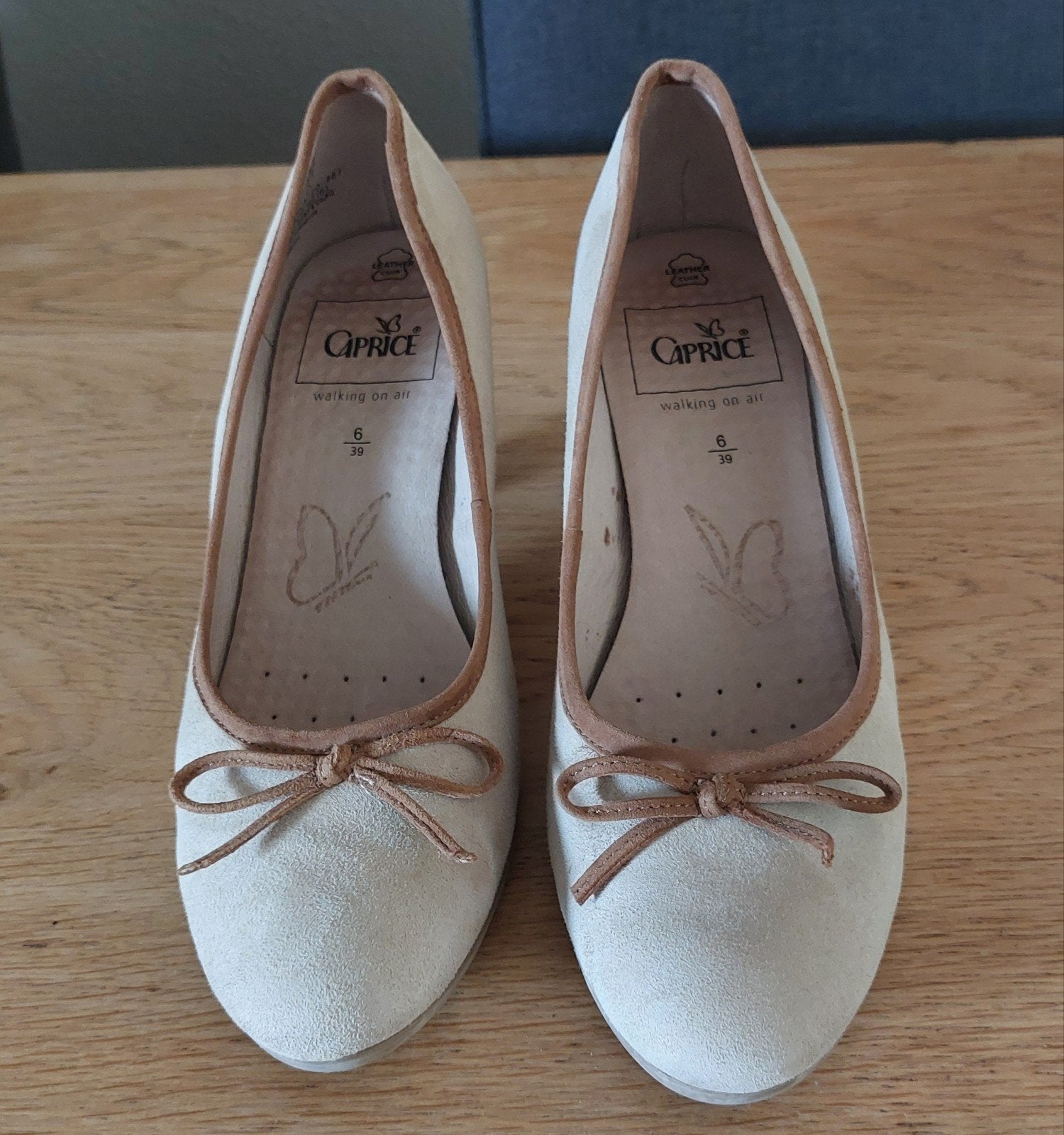 Caprice Pumps, Maat 39, Ophalen, Pumps, Beige, Zo goed als nieuw