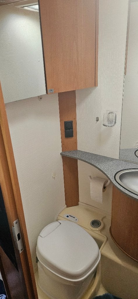 Foto 6 van Dethleffs caravan Lifestyle (Queensizebed, mover, tenten)