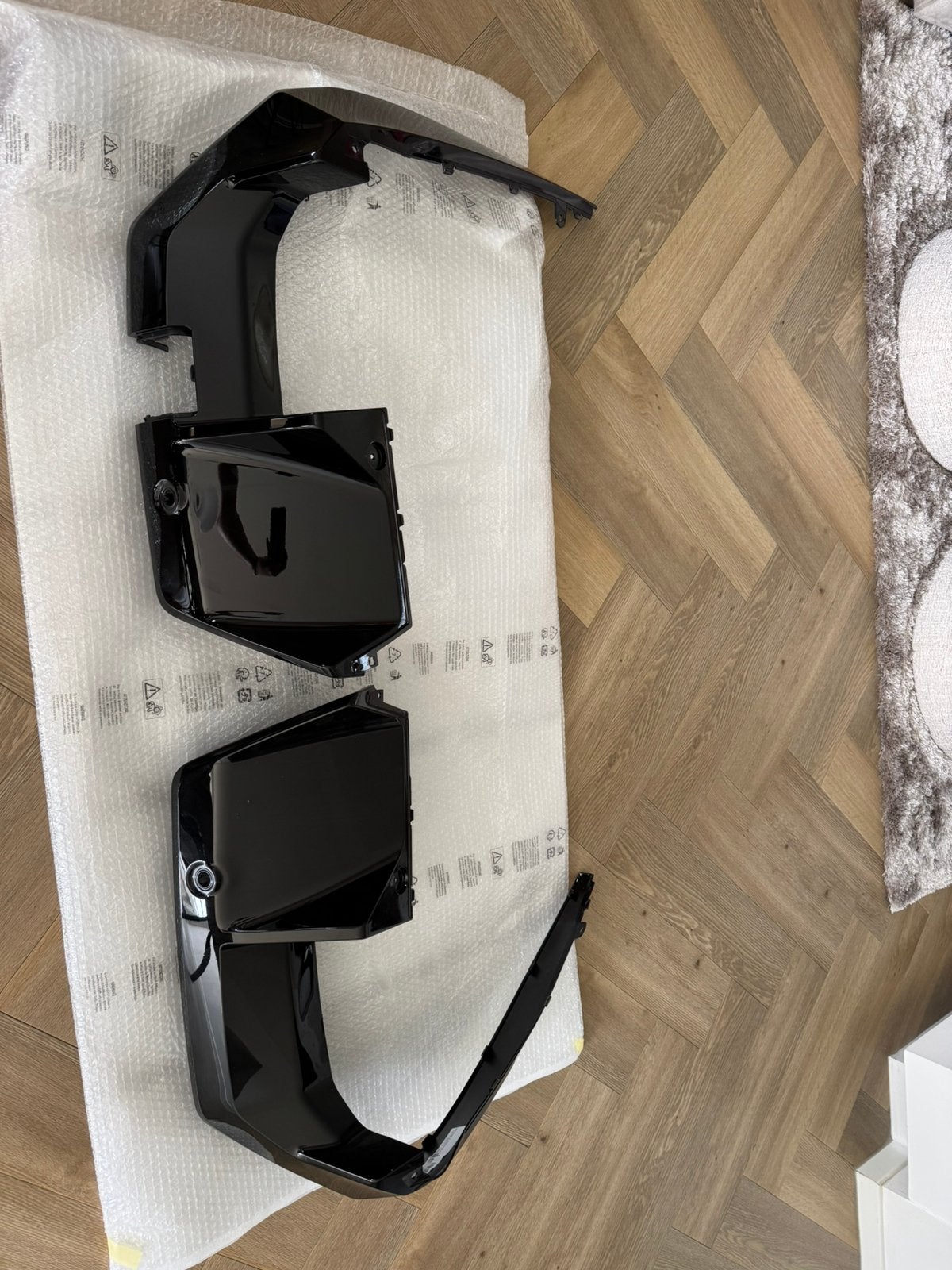 Bmw M5 G90- diffuser - achterbumper glans zwart, Ophalen, Nieuw, Achter, Bumper