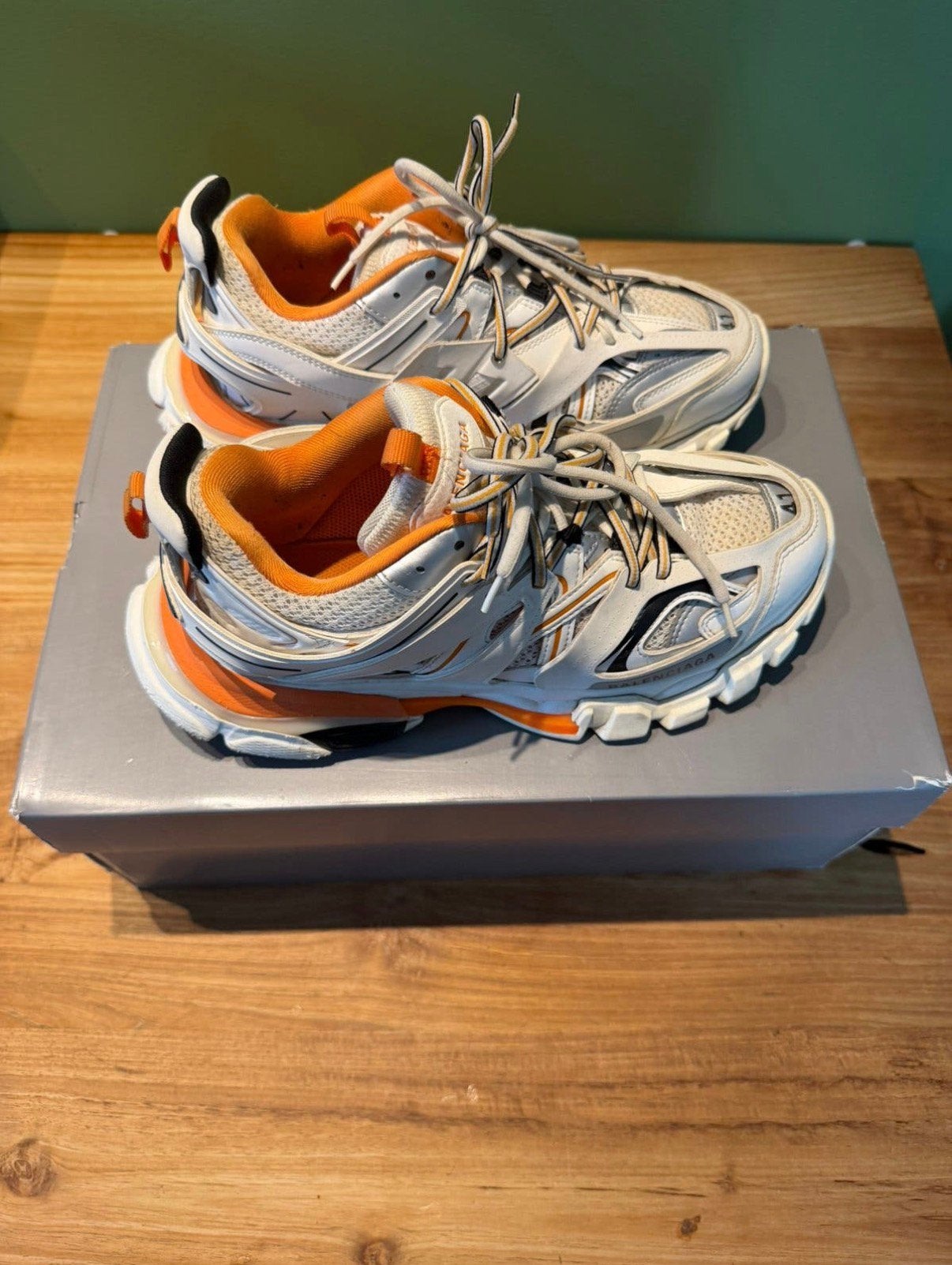 Balenciaga Tracks Sneakers Maat 41, Ophalen of Verzenden, Zo goed als nieuw, Wit