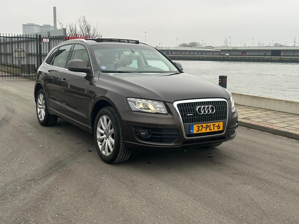 Audi Q5 2.0 Tfsi Quattro S-tronic AUT PANO LEDER LED, Automaat, Beige, 4 cilinders, Bedrijf