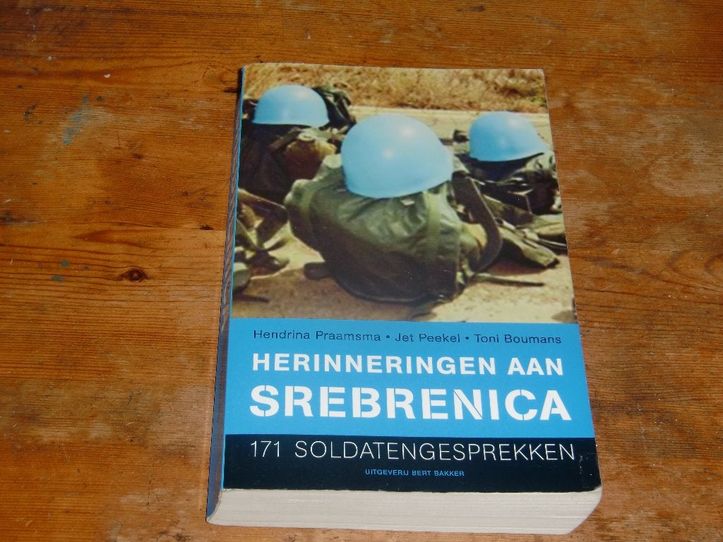 Srebrenica (DUTCHBAT, verhalen herinneringen), Verzamelen, Ophalen of Verzenden, Landmacht, Nederland, Boek of Tijdschrift