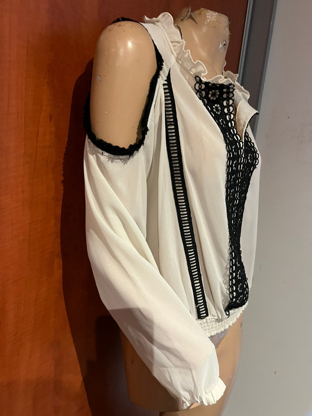 BLUMARINE blouse maat m it 44 origineel NIEUW, G, G, Beige, G