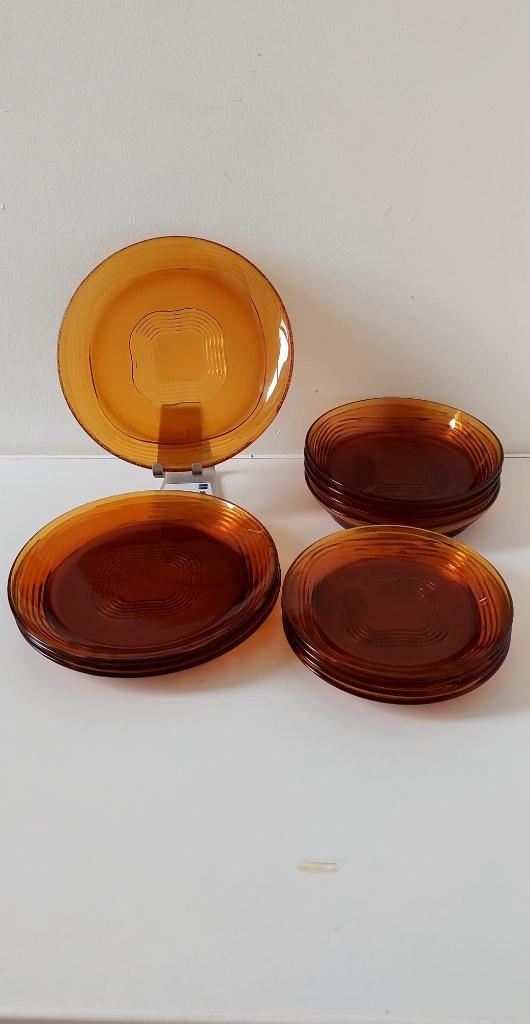 Vintage Duralex Ondine amber glass plates set (12 pcs), Eu, Eu, Ophalen of Verzenden, Bord(en)