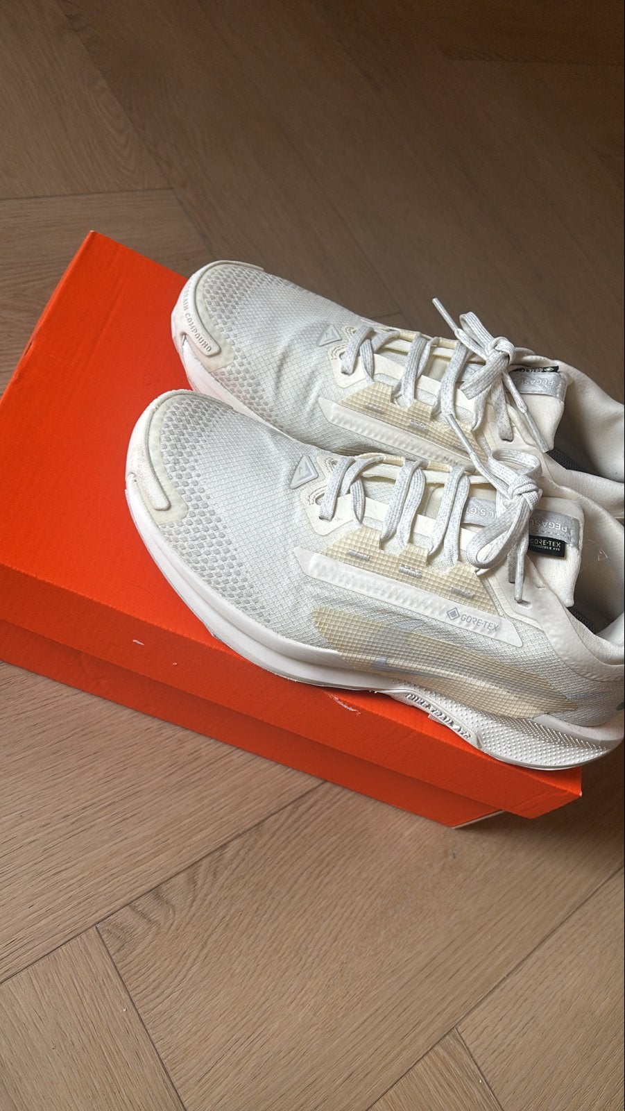 Nike Reactx Pegasus 5GTX Cream - Maat 40, Ophalen of Verzenden, Zo goed als nieuw, Sportschoenen