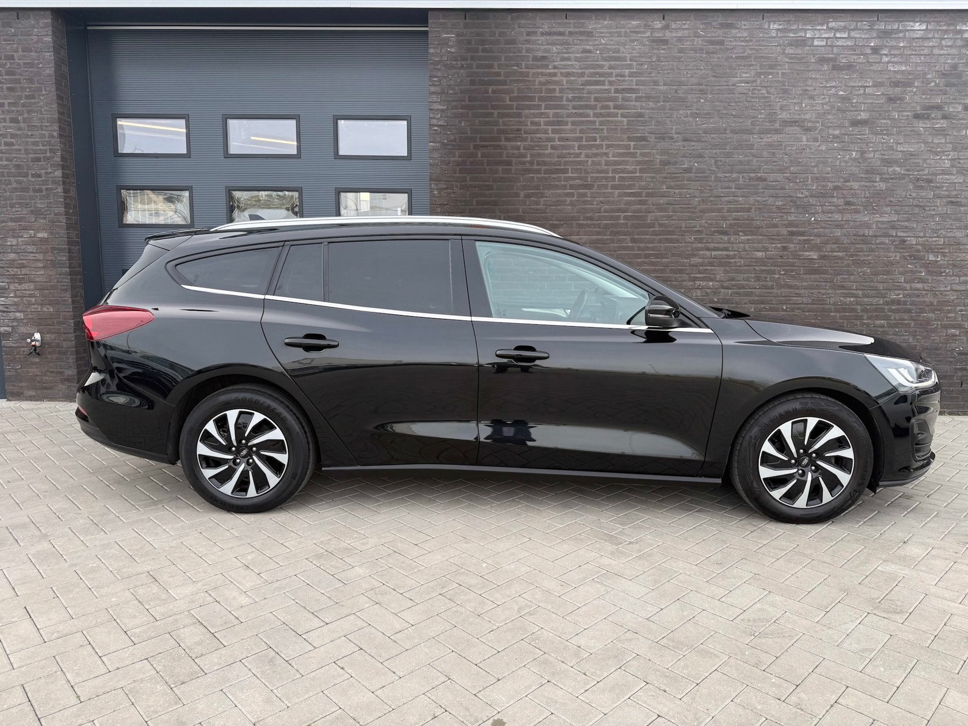Ford Focus Wagon 1.0 EcoBoost Hybrid Titanium | 2022 | Cruis, Gebruikt, Zwart, Origineel Nederlands, Handgeschakeld