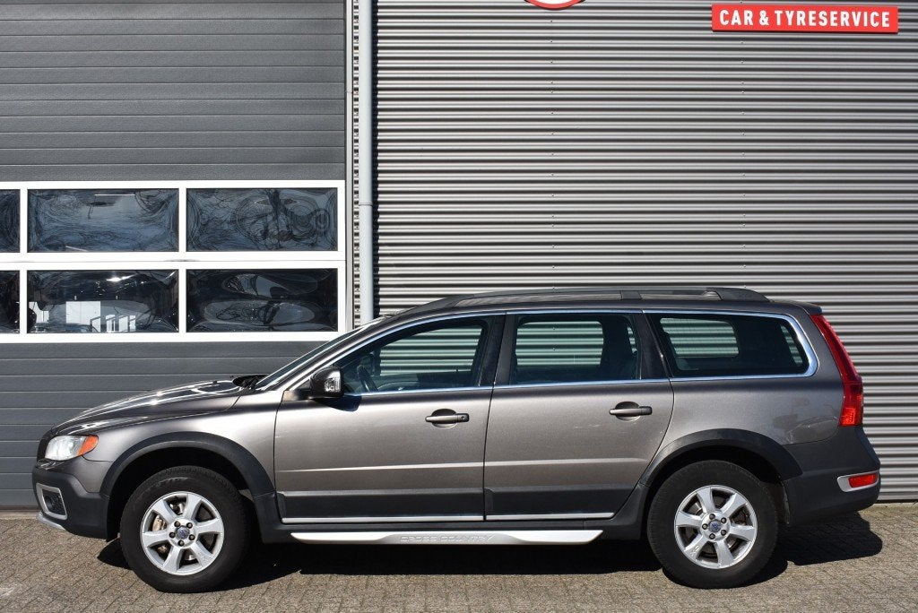 Volvo XC70 2.4D SUMMUM / VERW STOELEN / LEDER / NL AUTO / 10, Auto's, Volvo, Voorwielaandrijving, Gebruikt, XC70, Euro 4