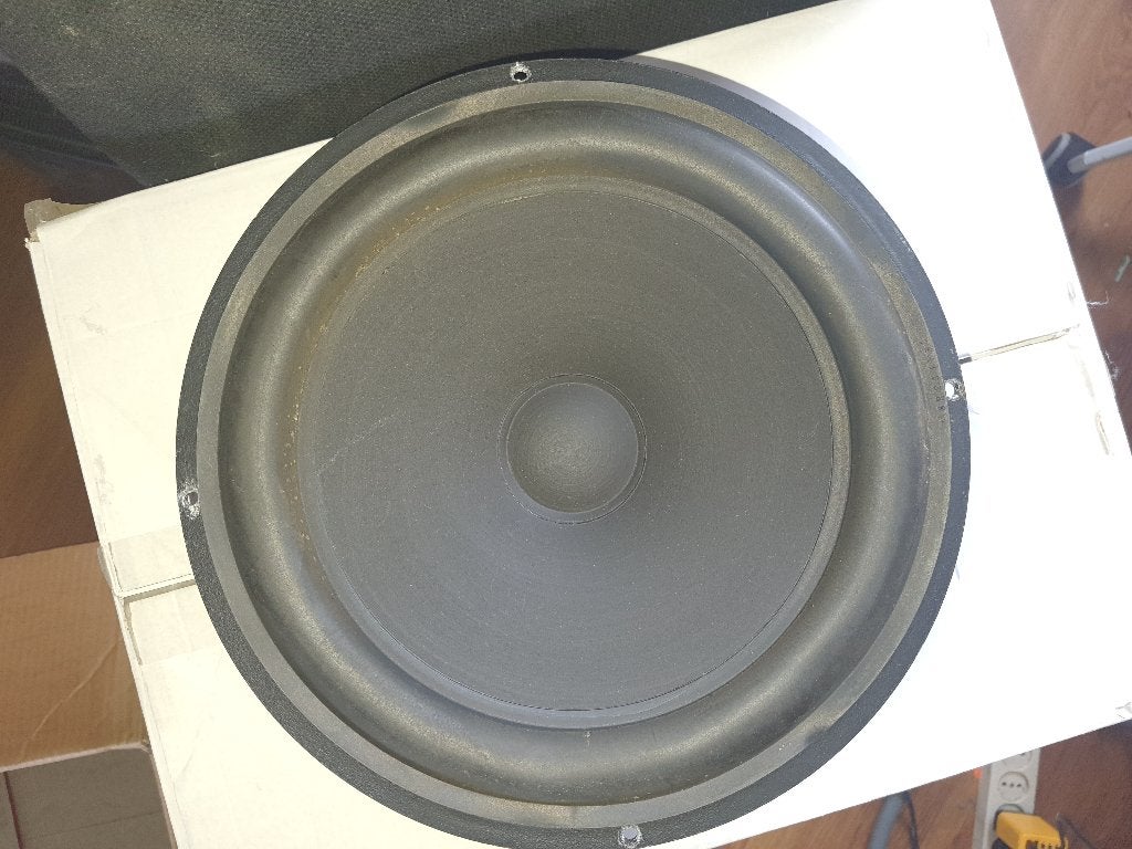 Basspeaker vifa, Overige merken, Subwoofer, Ophalen of Verzenden, Zo goed als nieuw