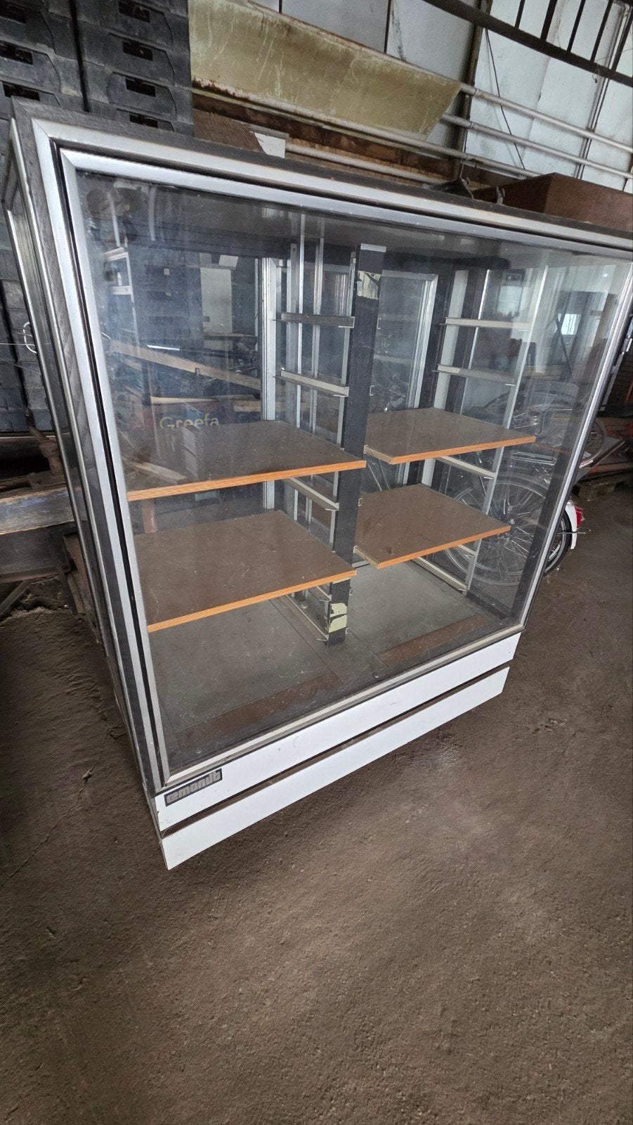 Emondt Vitrinekast - Glazen Displaykast met Planken, Ophalen, Met plank(en), Gebruikt, 100 tot 150 cm
