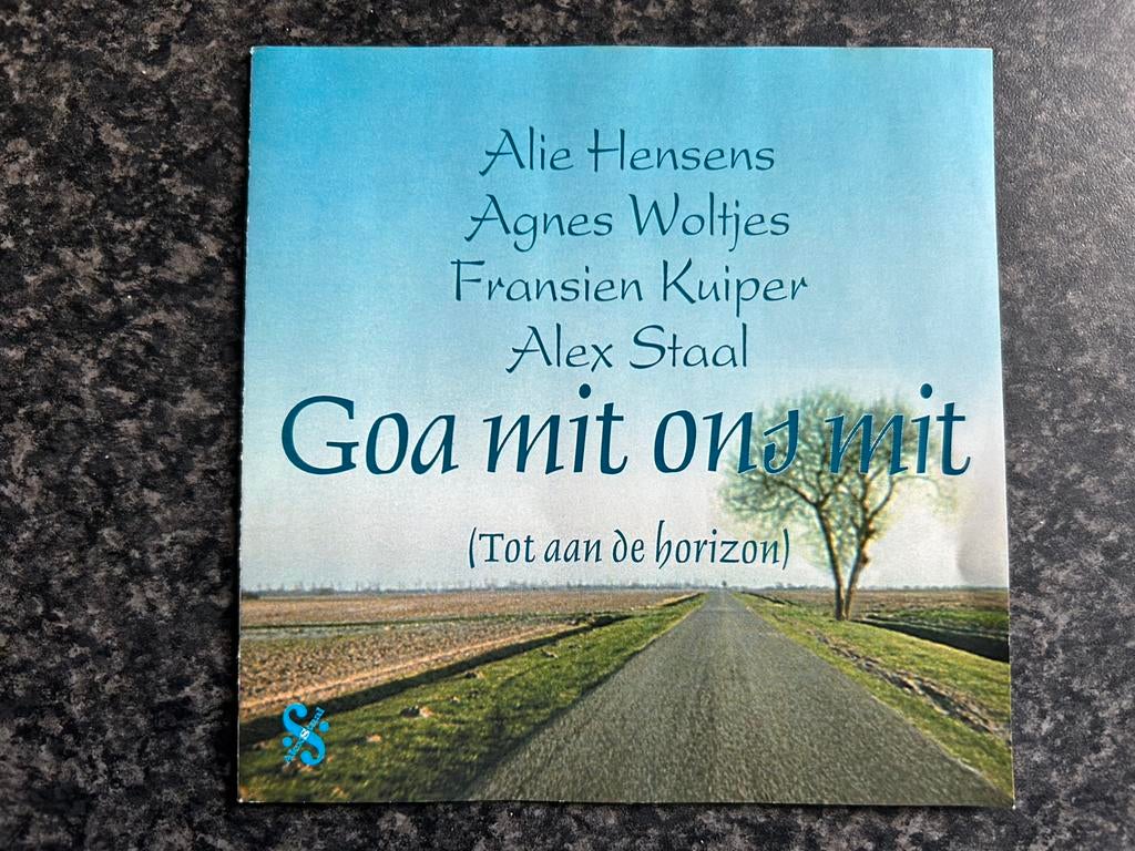 Goa mit ons mit - groningen dialect - div artiesten, Cd's en Dvd's, Cd's | Nederlandstalig, Zo goed als nieuw, Streekmuziek, Ophalen of Verzenden
