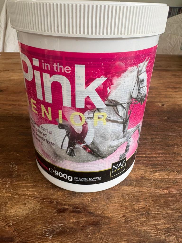NAF Pink senior supplement, top spul,  pot is nog 60% vol, Dieren en Toebehoren, Paarden en Pony's | Verzorgingsproducten, Ophalen of Verzenden