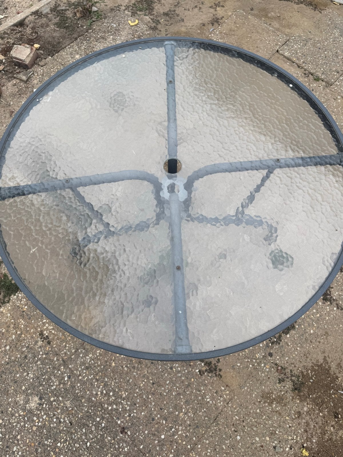 Ronde tuintafel met glazen blad, Tuin en Terras, Tuintafels, Ophalen, Gebruikt, Rond, Metaal