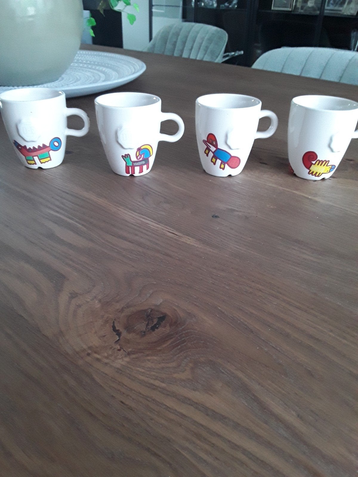 kopjes DÉ  gesigneerd Briels., Ophalen of Verzenden, Overige stijlen, Kop(pen) en/of Schotel(s)