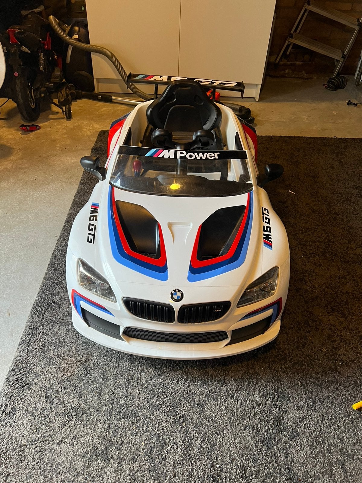 BMW Kinder Accuauto M6 GT3 - Elektrische Kinderauto, Kinderen en Baby's, Speelgoed | Buiten | Voertuigen en Loopfietsen, Ophalen
