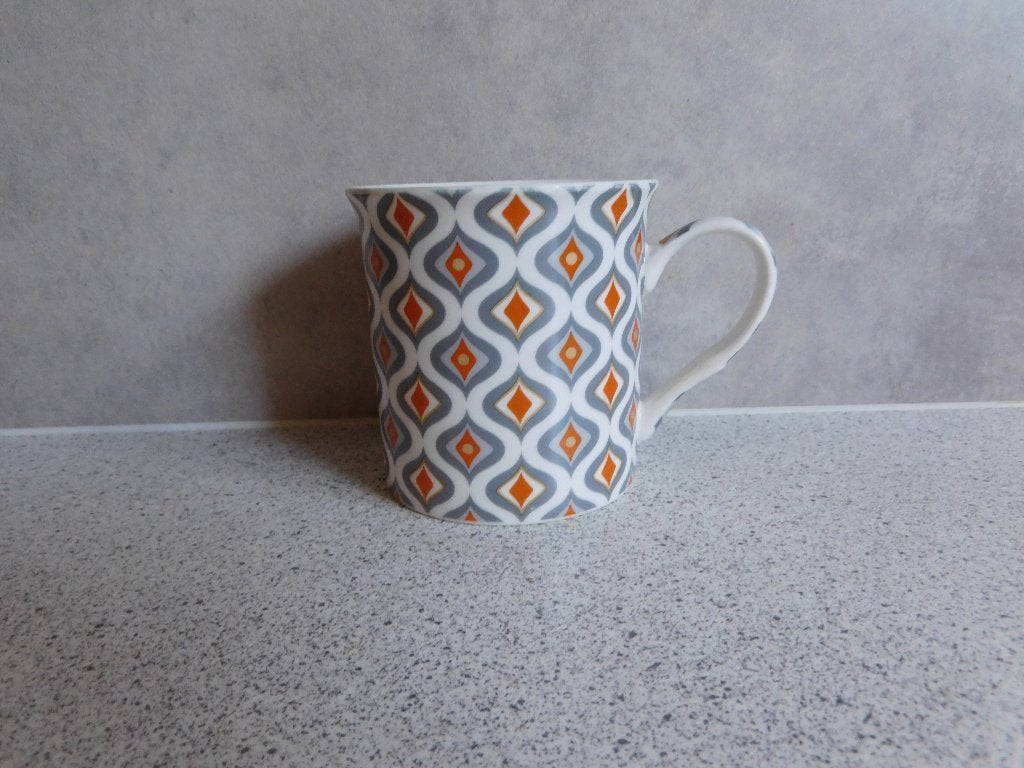 Mok 9x8 cm - Trend Color Made in Italy Easy Life, Huis en Inrichting, Keuken | Servies, Overige merken, Zo goed als nieuw, Modern