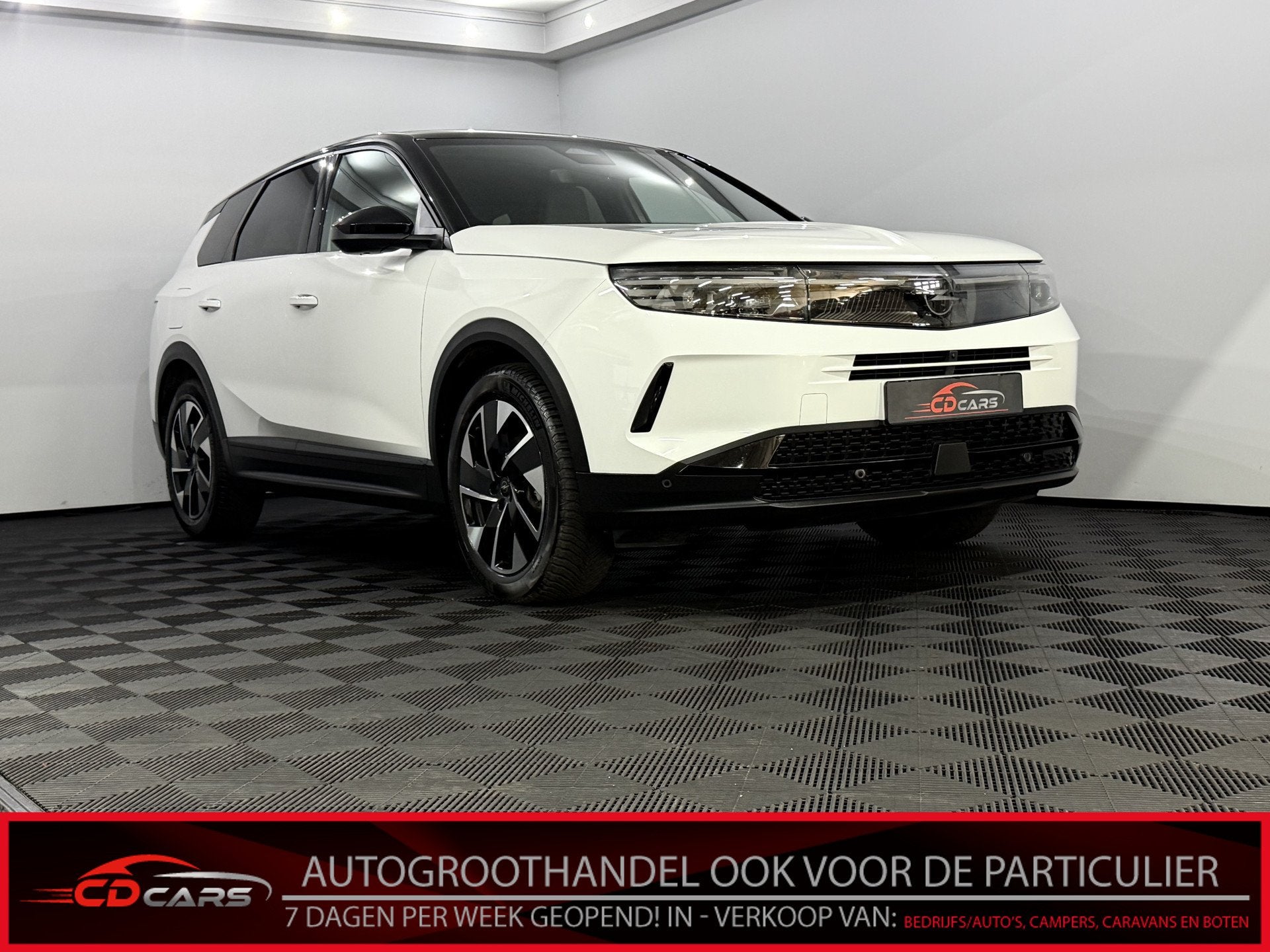 Opel Grandland 1.2 Turbo Hybrid GS-e 360 Camera, Navi, Half, Auto's, 145 pk, Gebruikt, 1199 cc, Leder en Stof