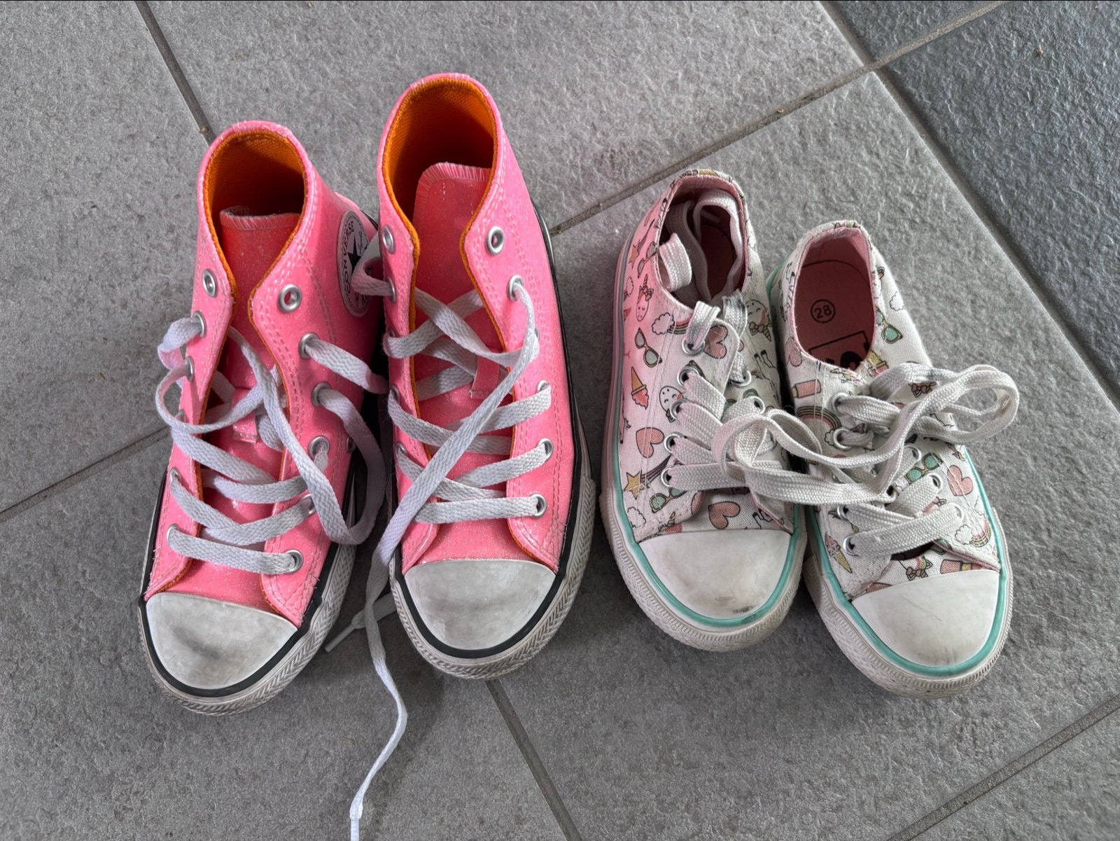 Sneakers voor meisjes - Maat 27 en 30, Ophalen, Gebruikt, Meisje, Schoenen