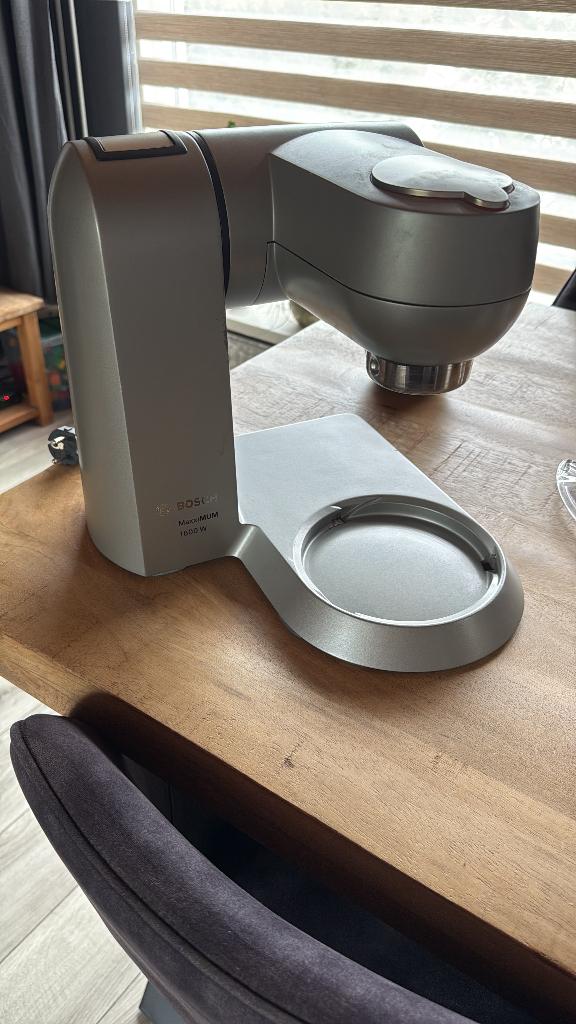 Bosch mumxl keukenmachine, 4 liter of meer, Ophalen, Zo goed als nieuw, 3 snelheden of meer