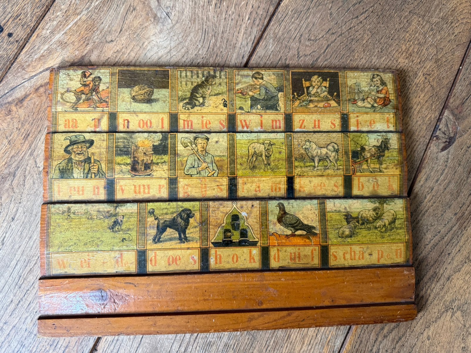 Antiek Aap Noot Mies bord, Antiek en Kunst, Ophalen, Overige thema's