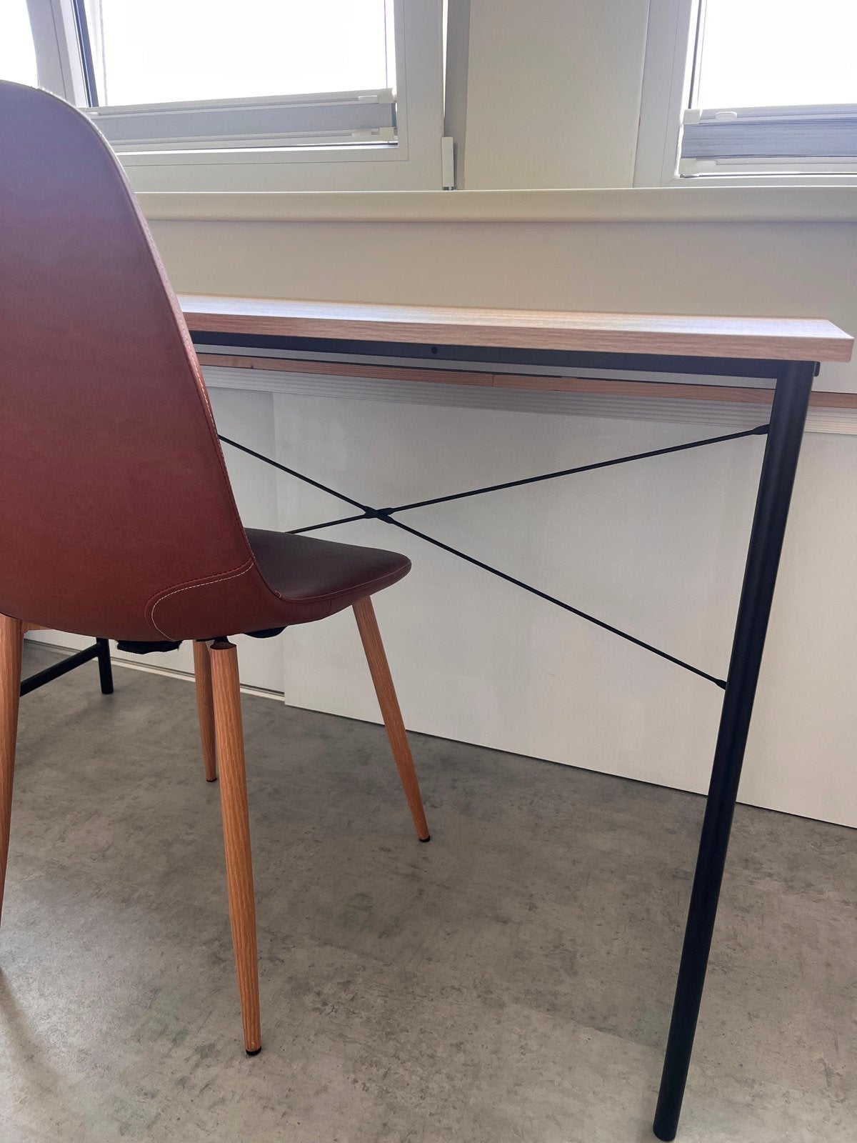 JYSK Bureau en Stoel - Modern en Comfortabel, Huis en Inrichting, Bureaus, Ophalen, Spaanplaat of MDF, Bruin, Zo goed als nieuw