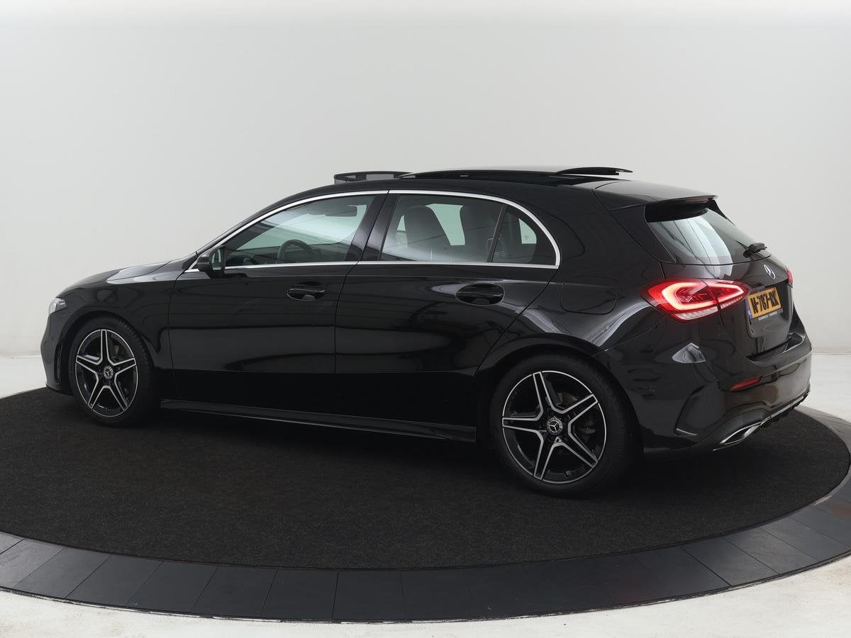 Mercedes-Benz A-klasse 180 Business Solution AMG | Panoramad, 136 pk, Gebruikt, 4 cilinders, Leder en Stof