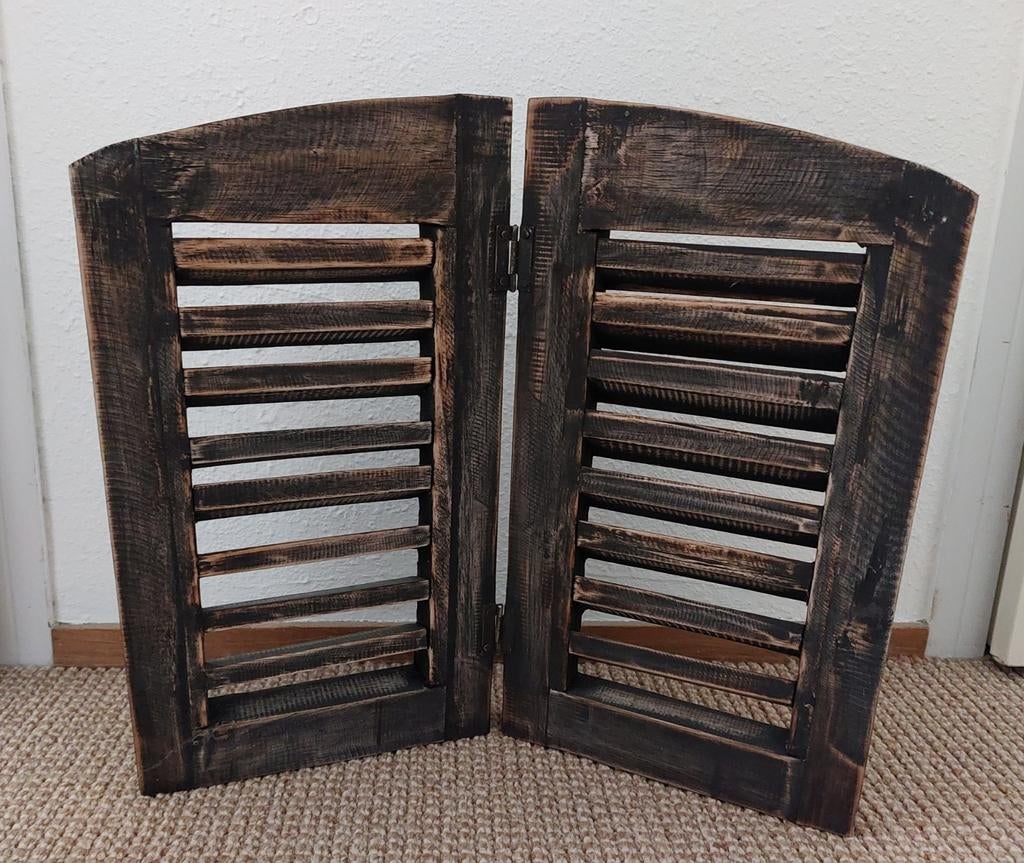 Houten Louvre luiken, Ophalen